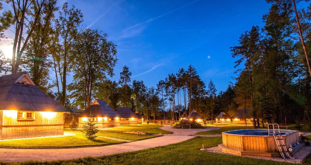 Slovenia Eco Resort オスレンドネスロヴェンスカ エクステリア 写真